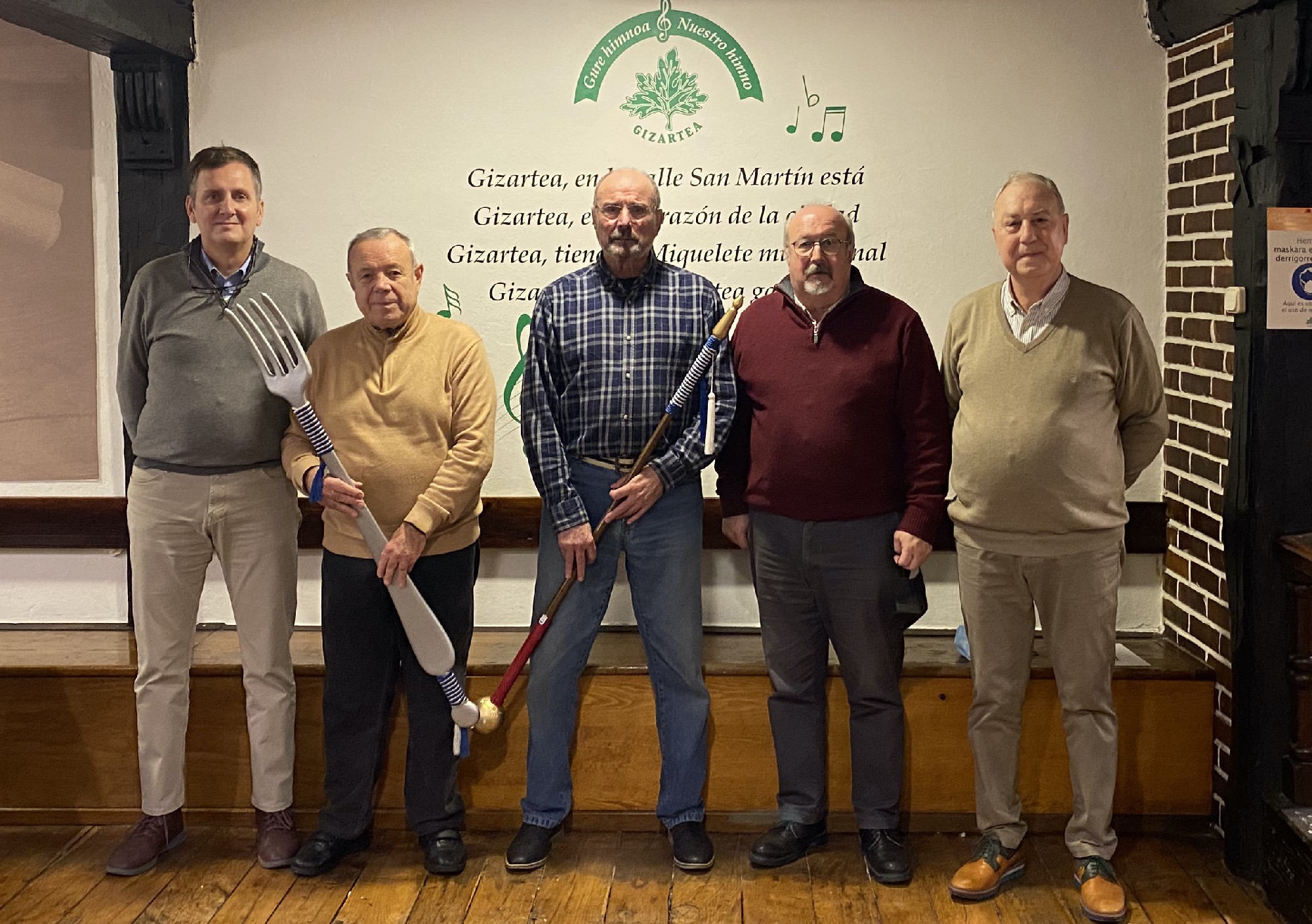 De izquierda a derecha, Esteban Schnell, Santiago Peñafiel, Javier Corera, Alex Uranga y Mikel González